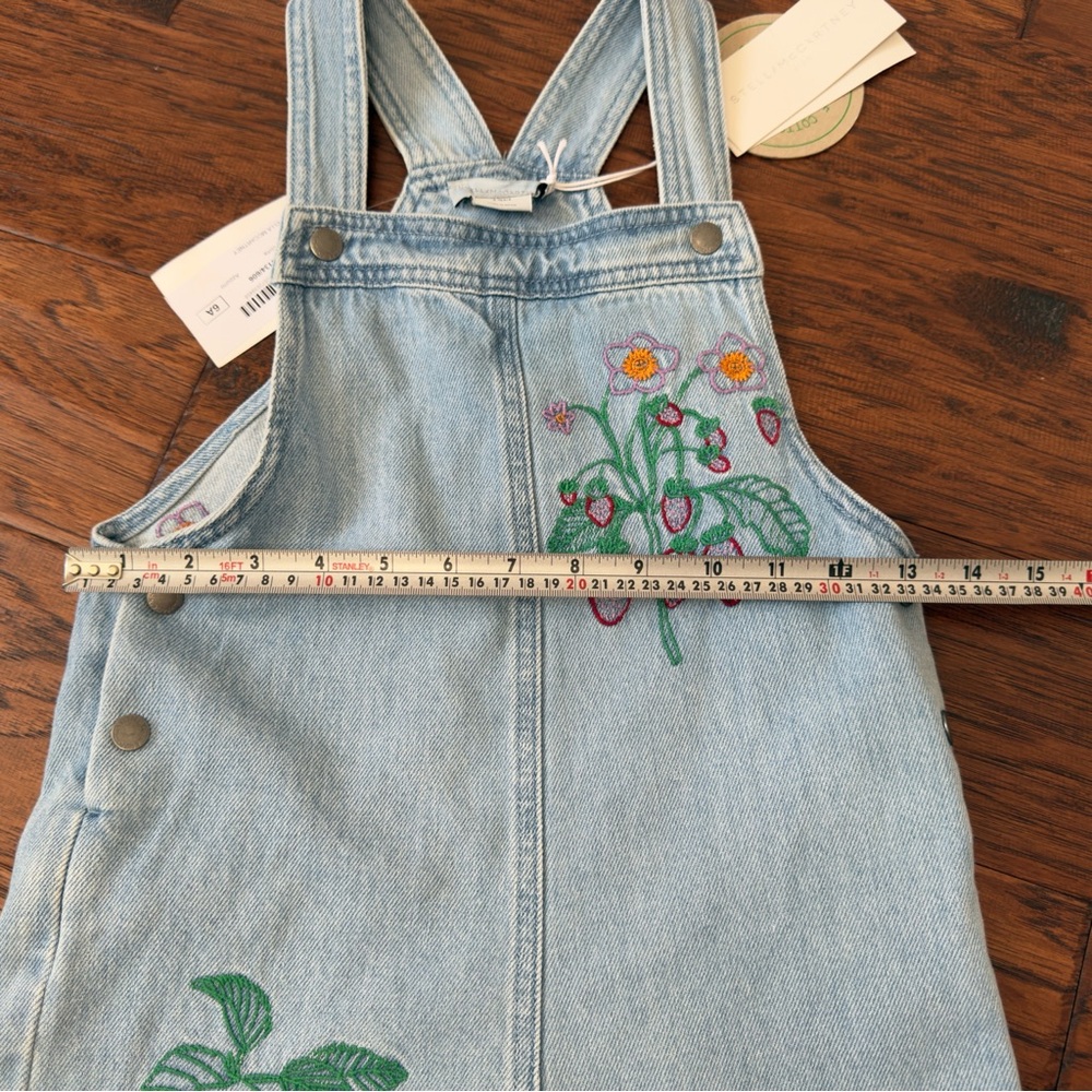 NEW. Floral-embroidered denim dungarees. Size 6 years. - Picture 7 of 10
